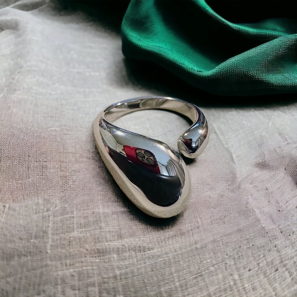 NEW 18K White Gold-Plated Stainless Steel Minimalist Exaggerated Drop Wrap Ring - Picture 1 of 9